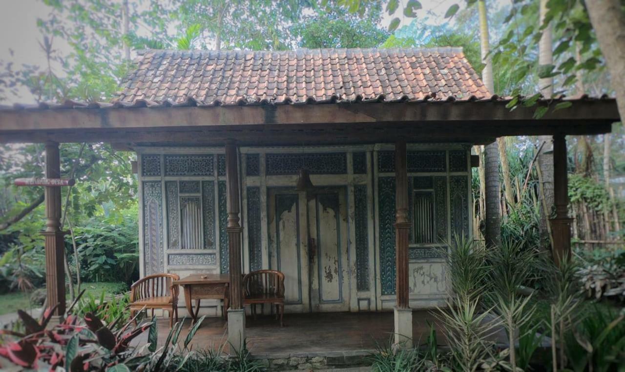 Sapulidi Cafe, Gallery & Resort Lembang Eksteriør billede