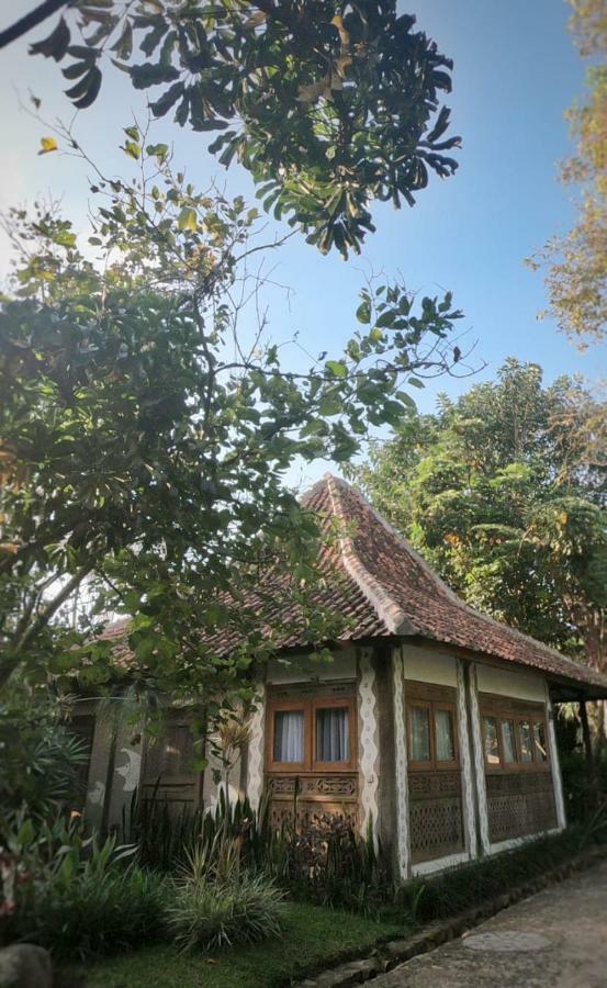 Sapulidi Cafe, Gallery & Resort Lembang Eksteriør billede