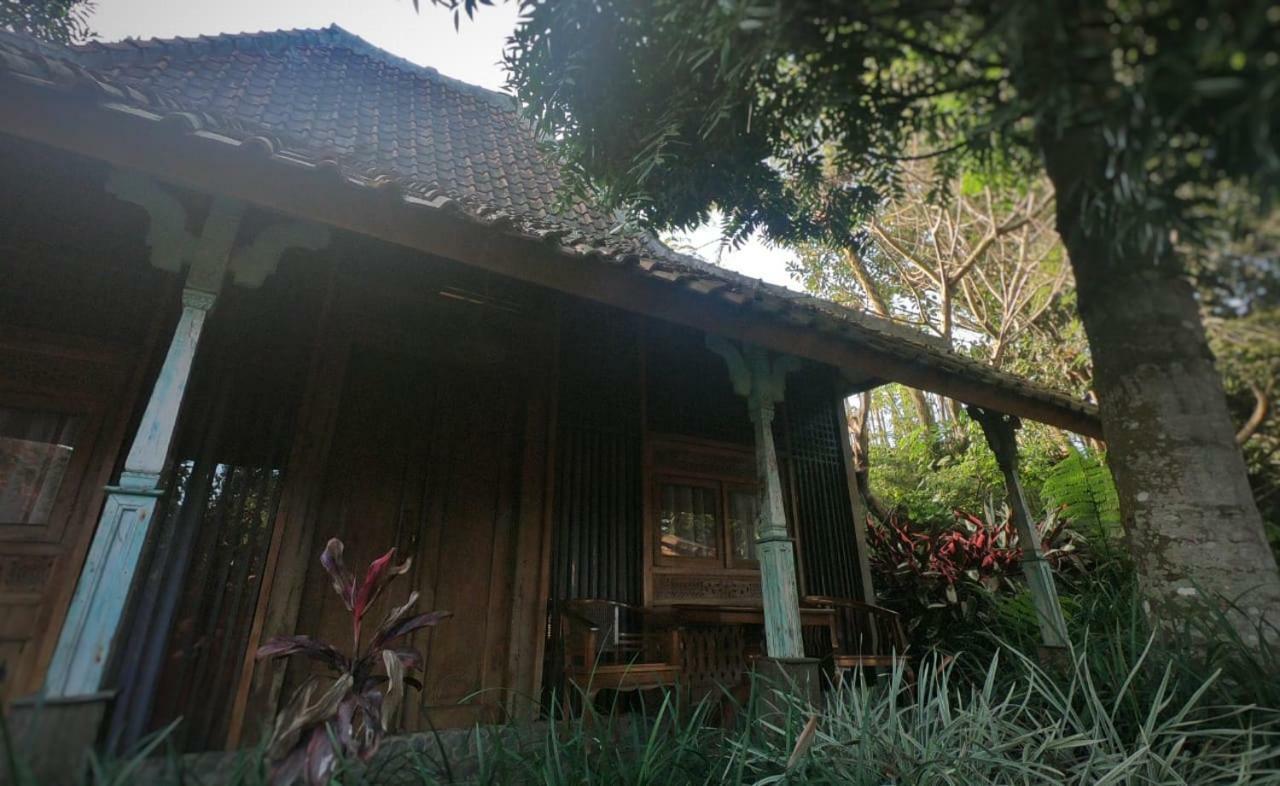 Sapulidi Cafe, Gallery & Resort Lembang Eksteriør billede